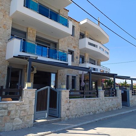 Anastasia Eleni Kallithea  Luaran gambar