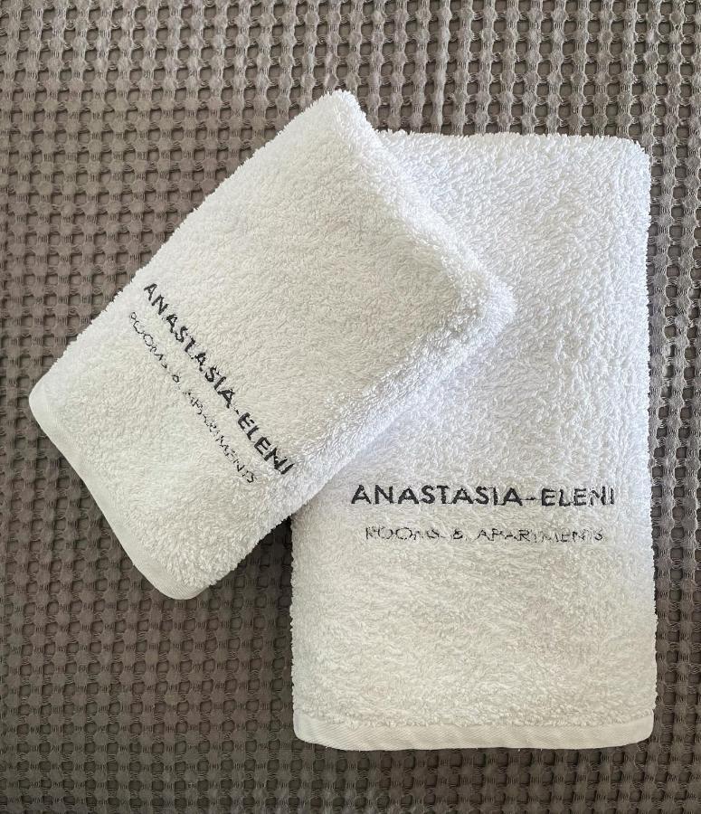 Anastasia Eleni Kallithea  Luaran gambar