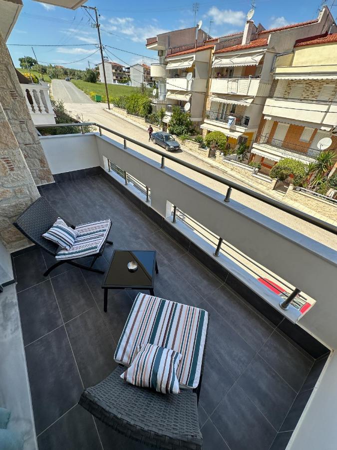 Anastasia Eleni Kallithea  Luaran gambar