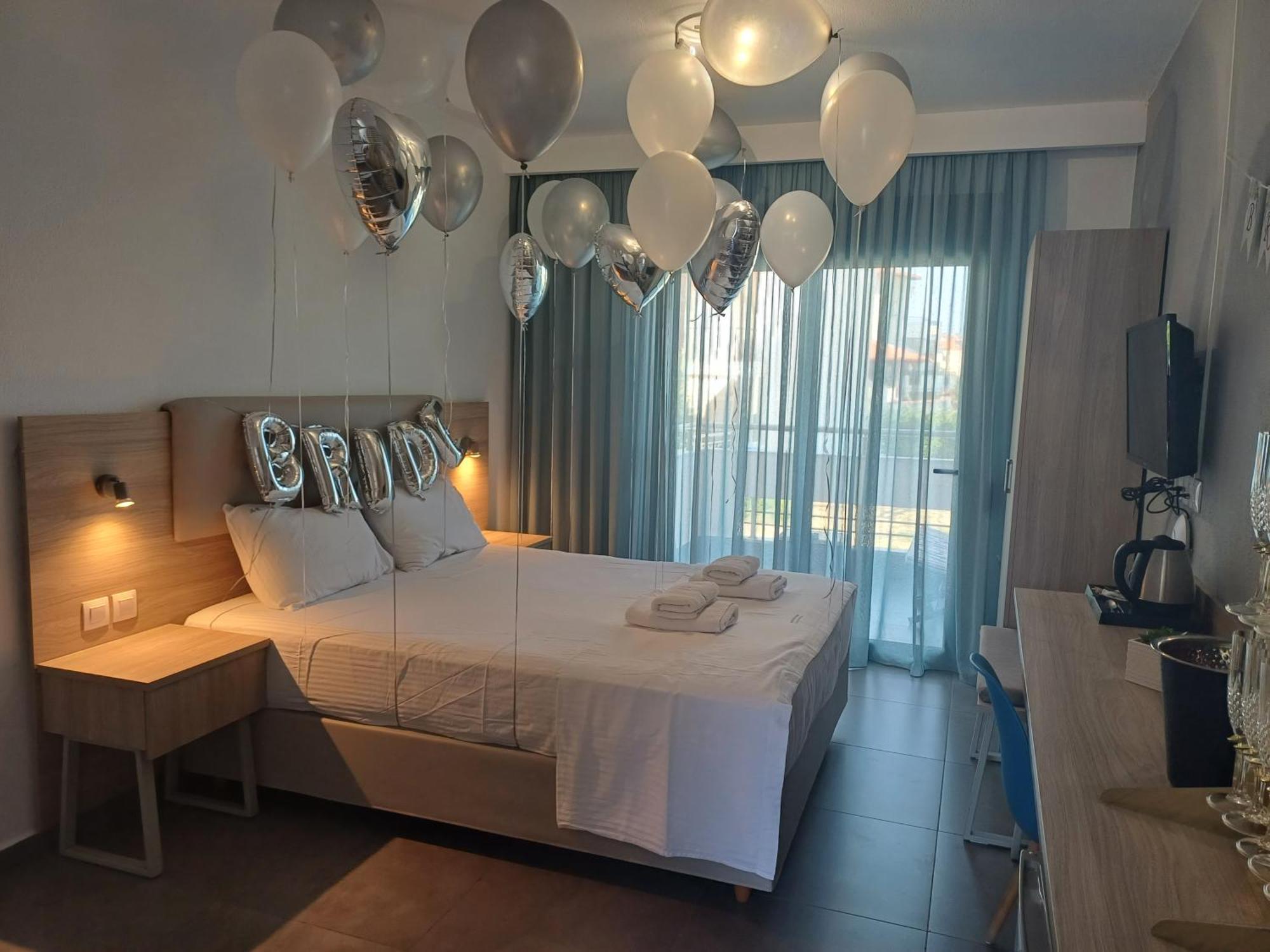 Anastasia Eleni Kallithea  Luaran gambar